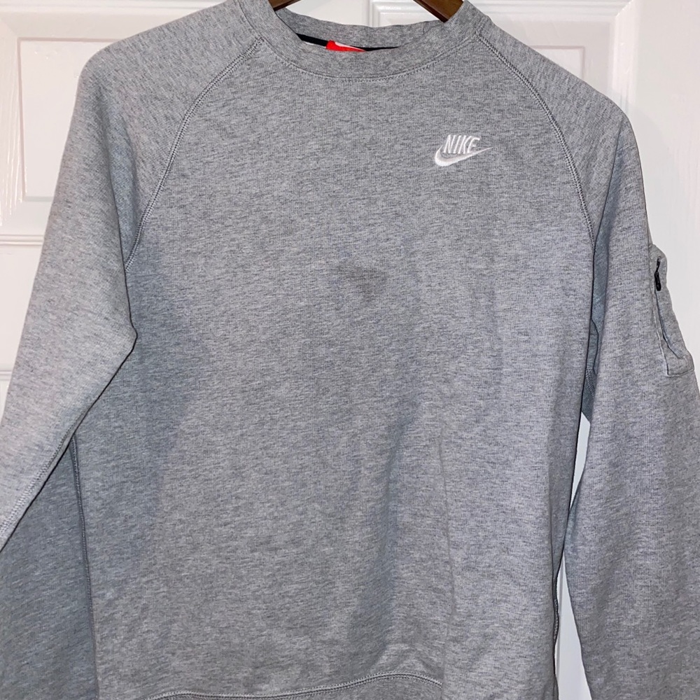 Nike, Gray crewneck with pockets